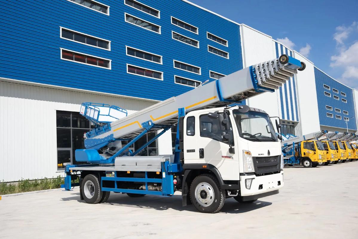 博罗出租云梯车高空作业车 建筑垃圾搬运